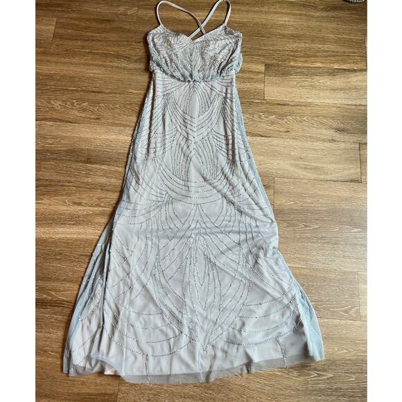 Elegant Beaded Evening Gown - Picture 3 of 10